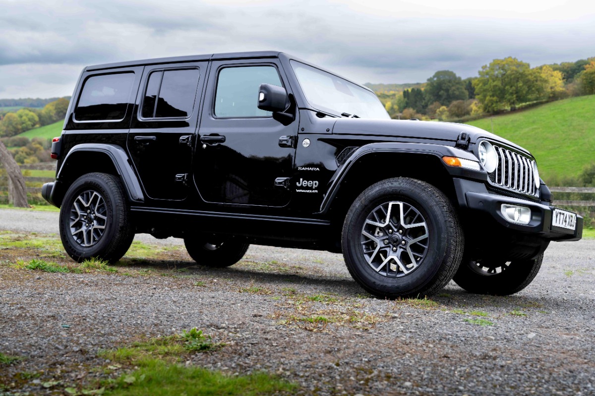 2025 Jeep Sahara Image 1